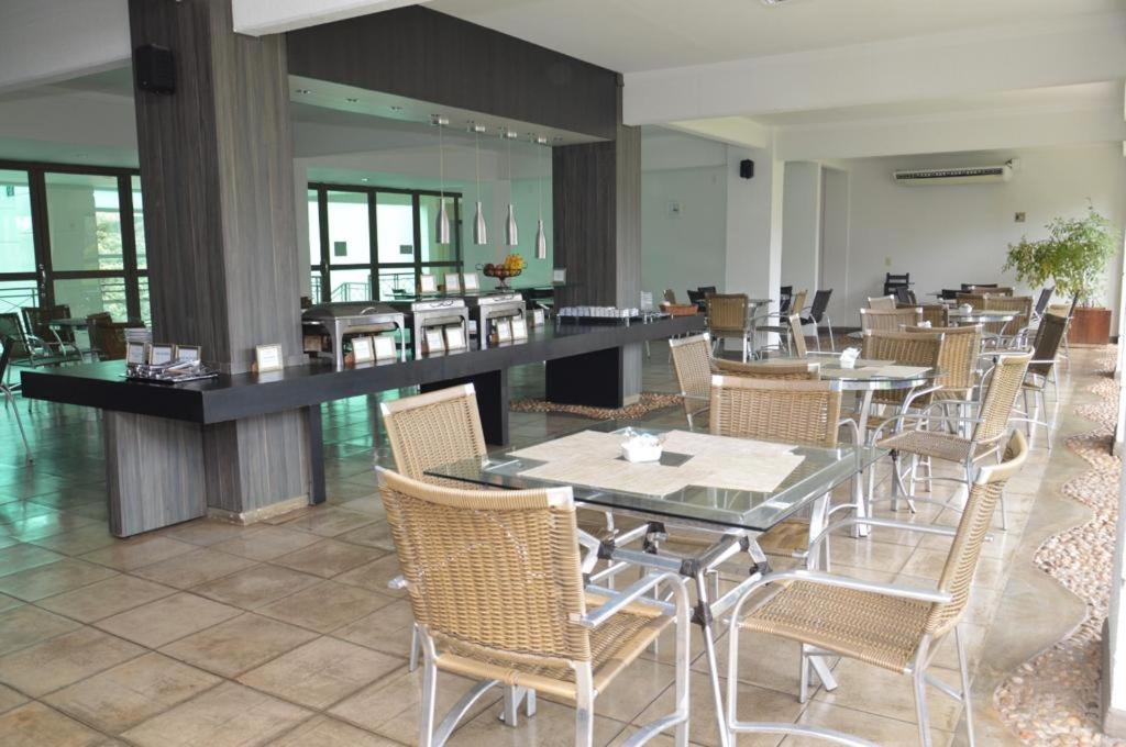 Araguaia Hotel Барра-ду-Гарсас Экстерьер фото