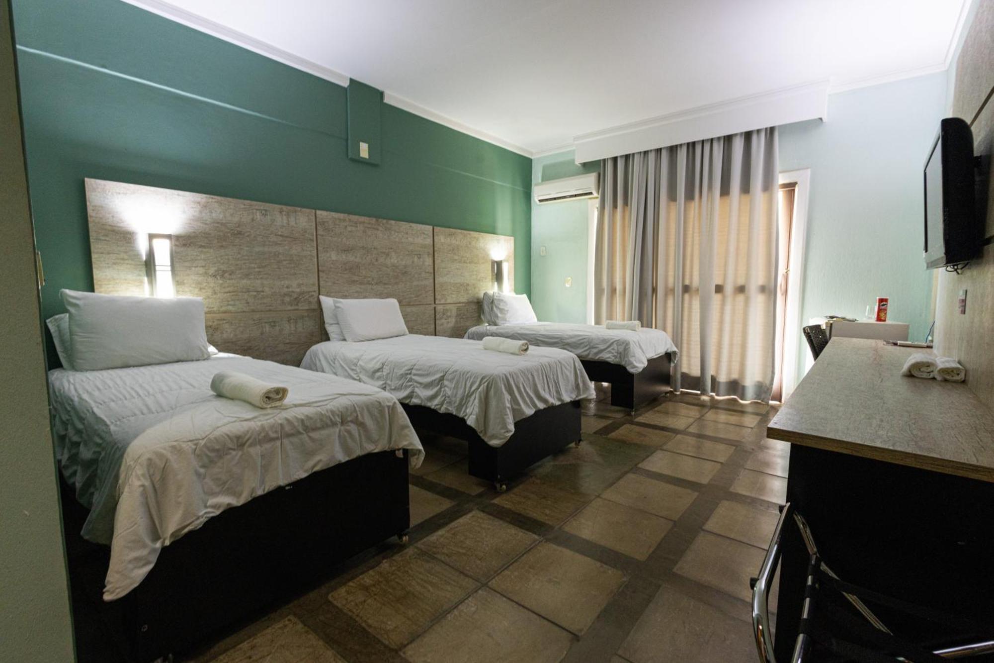 Araguaia Hotel Барра-ду-Гарсас Экстерьер фото